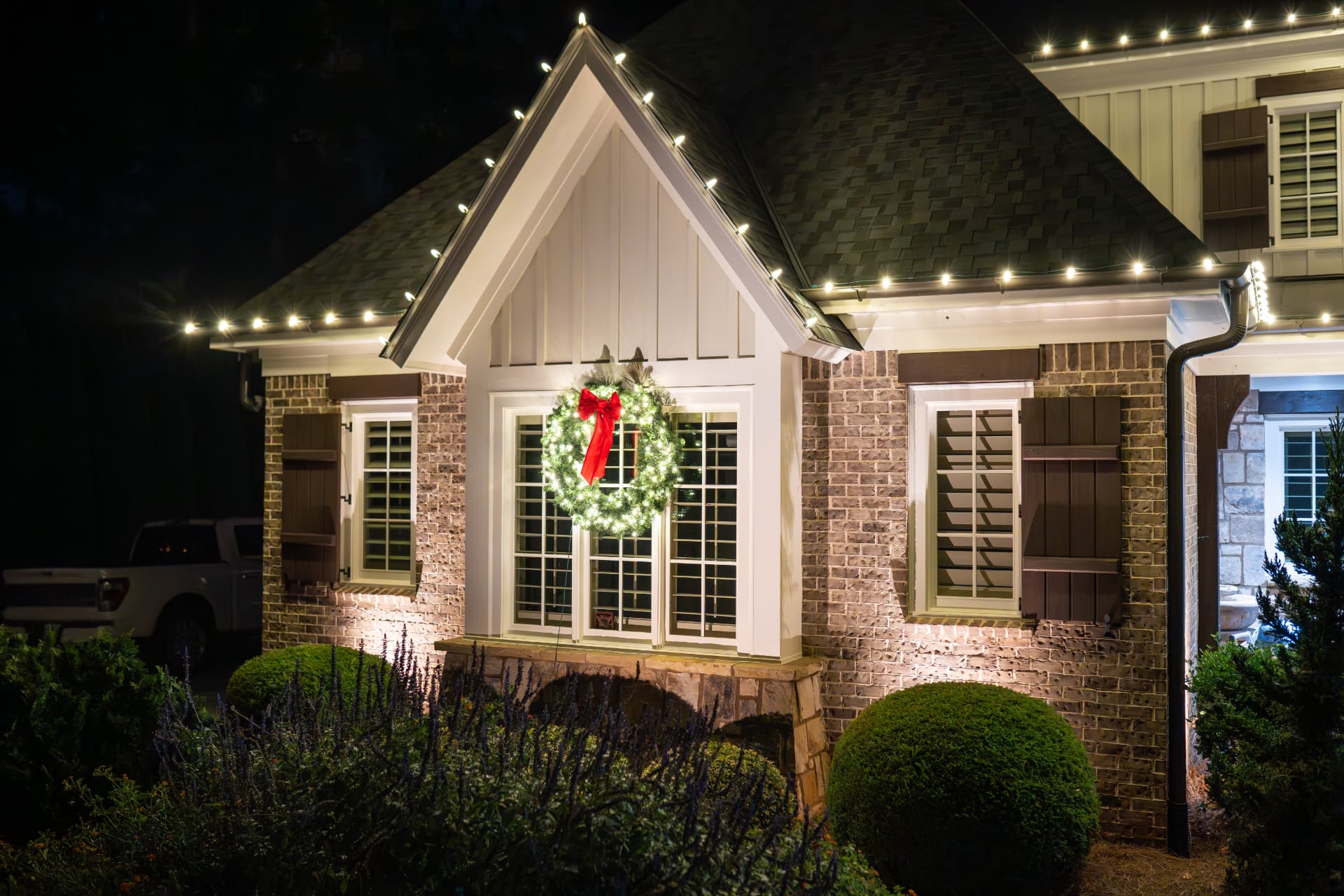 Wreaths & Garland by Matt's Christmas Lights